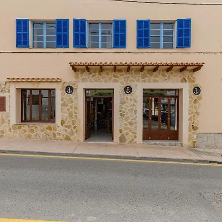 Hostal Marina كالا راتخاذا