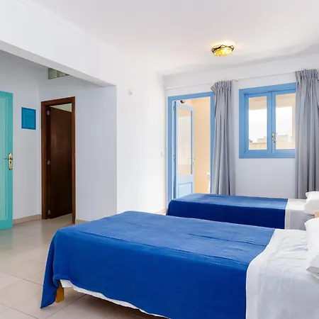 Hostal Marina Гостевой дом *